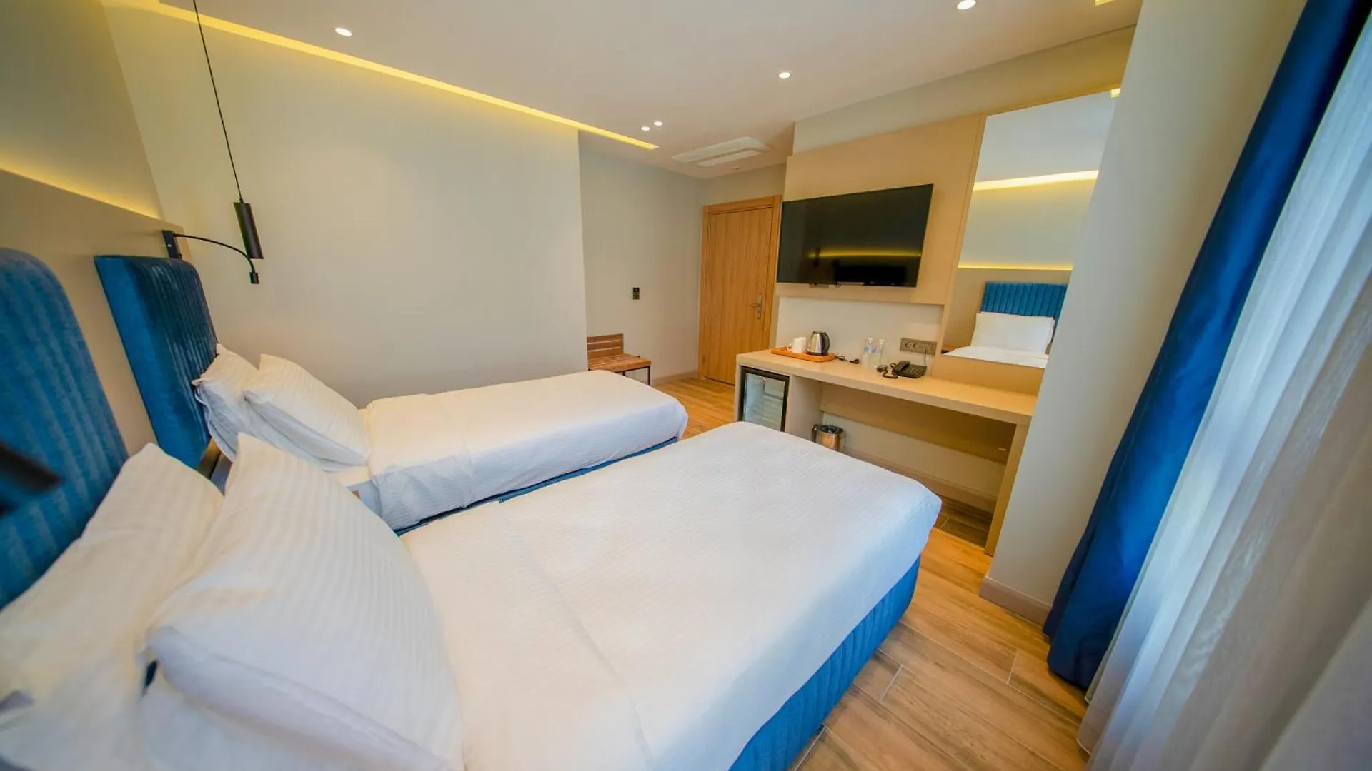 The Palm Bosphorus Hotel اسطنبول 0*,  تركيا