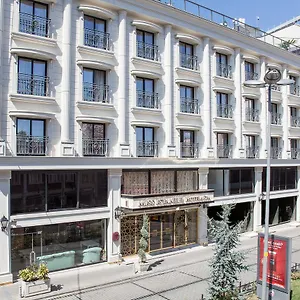 4* Hotell Miss